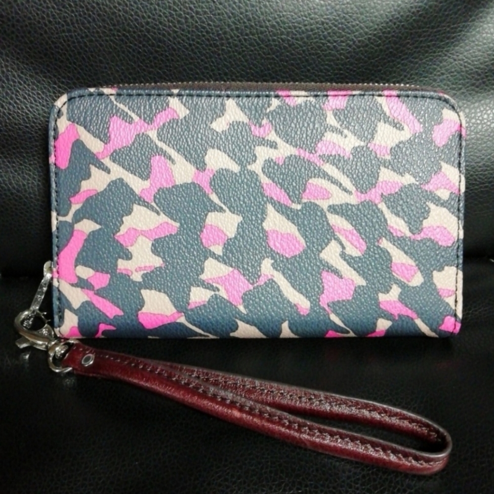 Fossil Leather Zip Around Wallet